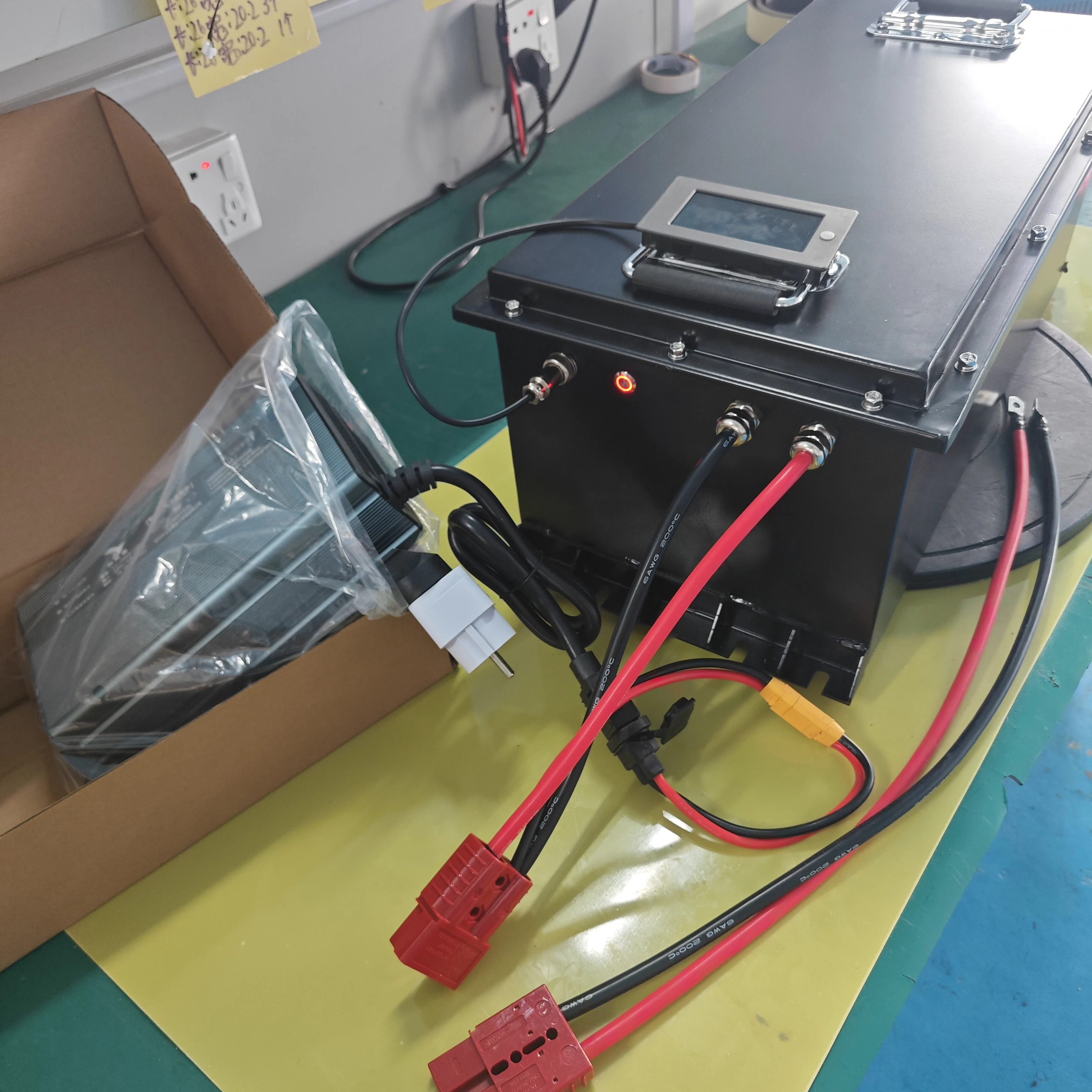 Mais baixo 48V 60V 72V 150Ah Lifepo4 Bateria inteligente 30Ah 50Ah 100Ah 200Ah Pacote de alta capacidade para scooter E-Mobility