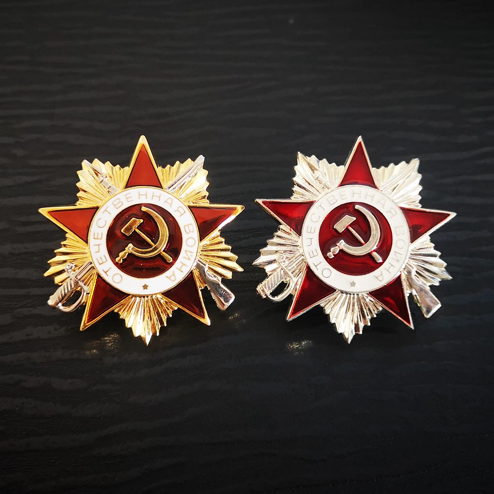 

Two Color Russia USSR Badge Lapel Pins 4.5cm Vintage Antique Classics Retro Metal Badge Souvenir Collection The Patriotic