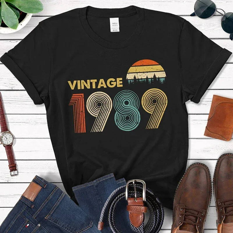 

2024 Vintage 1989 T-Shirt 35th Birthday Gift Idea for 35 years old Dad Grandpa Mom Grandma Men Women 80s Retro Shirt Classic Tsh