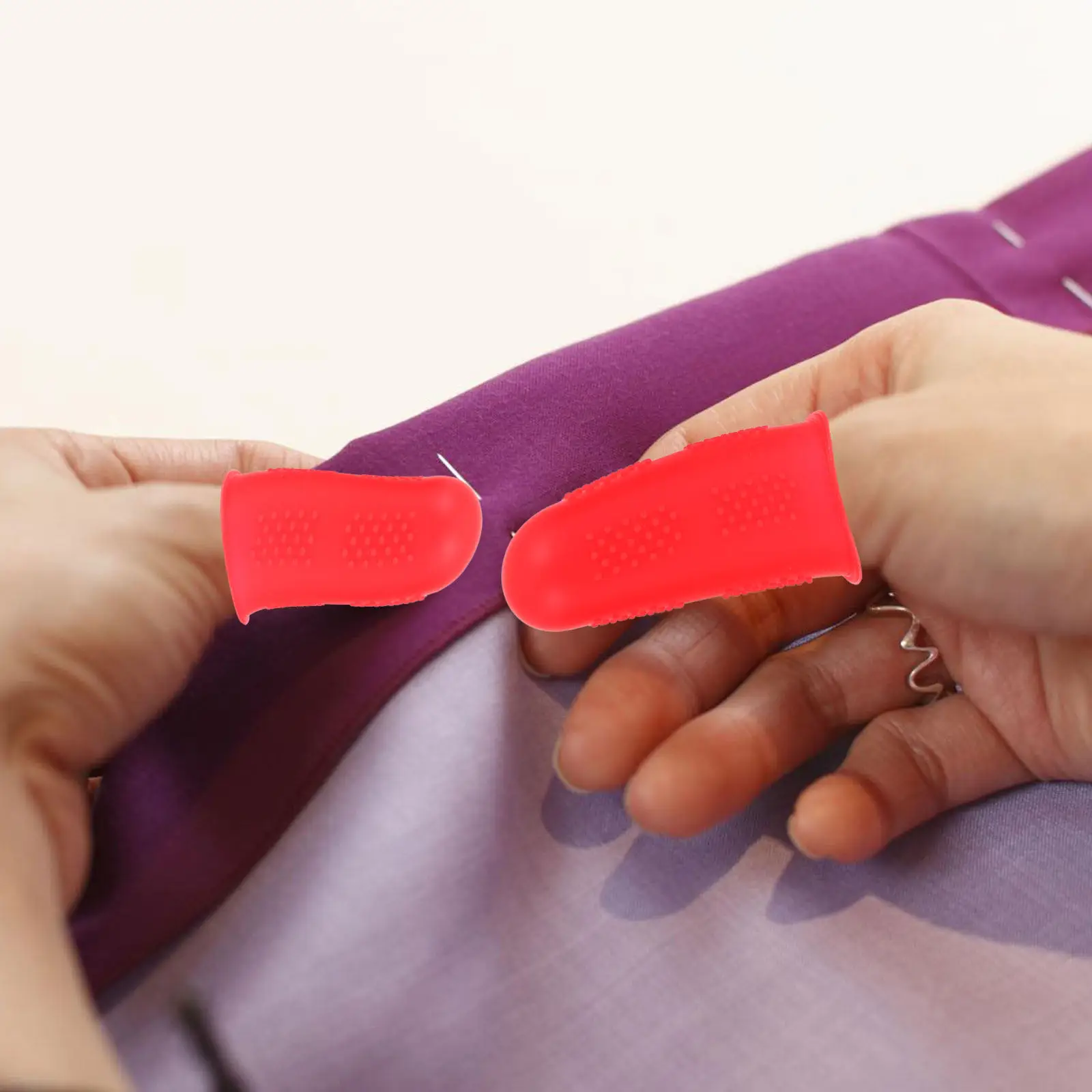 

30Pcs Silicone Finger Cots High-Quality Non-Slip Flexible Protective Finger Sleeves for Hot Glue Wax Adhesives Scrapbook Sewing
