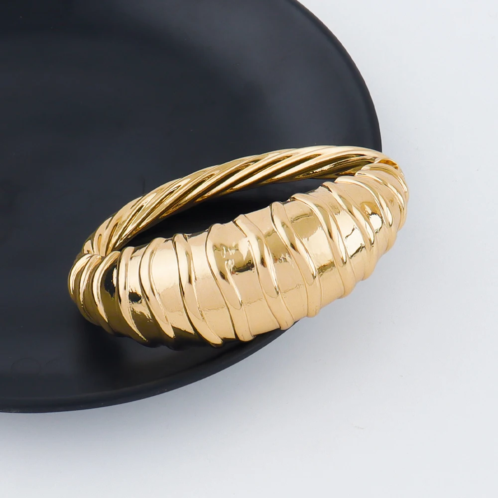 Vergoldetes Ohrringe- und Halsketten-Armband-Ringe-Set für Damen Italienischer Vintage Hochzeits- und Partyschmuck Geschenkset – Detail 25
