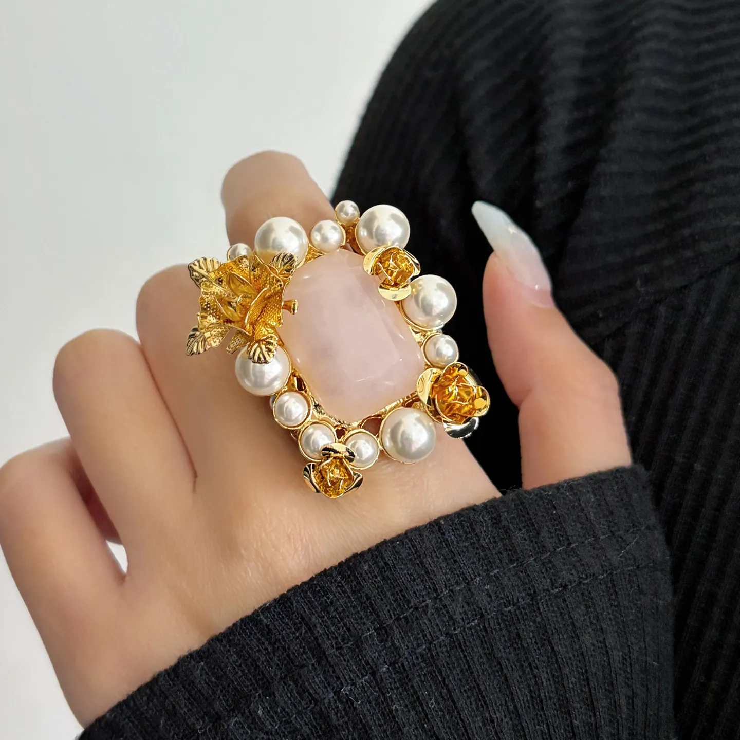 Retro Style large Pink Stone Ring for women imitation pearl Gold plated jewelry Work Commute and Casual Use