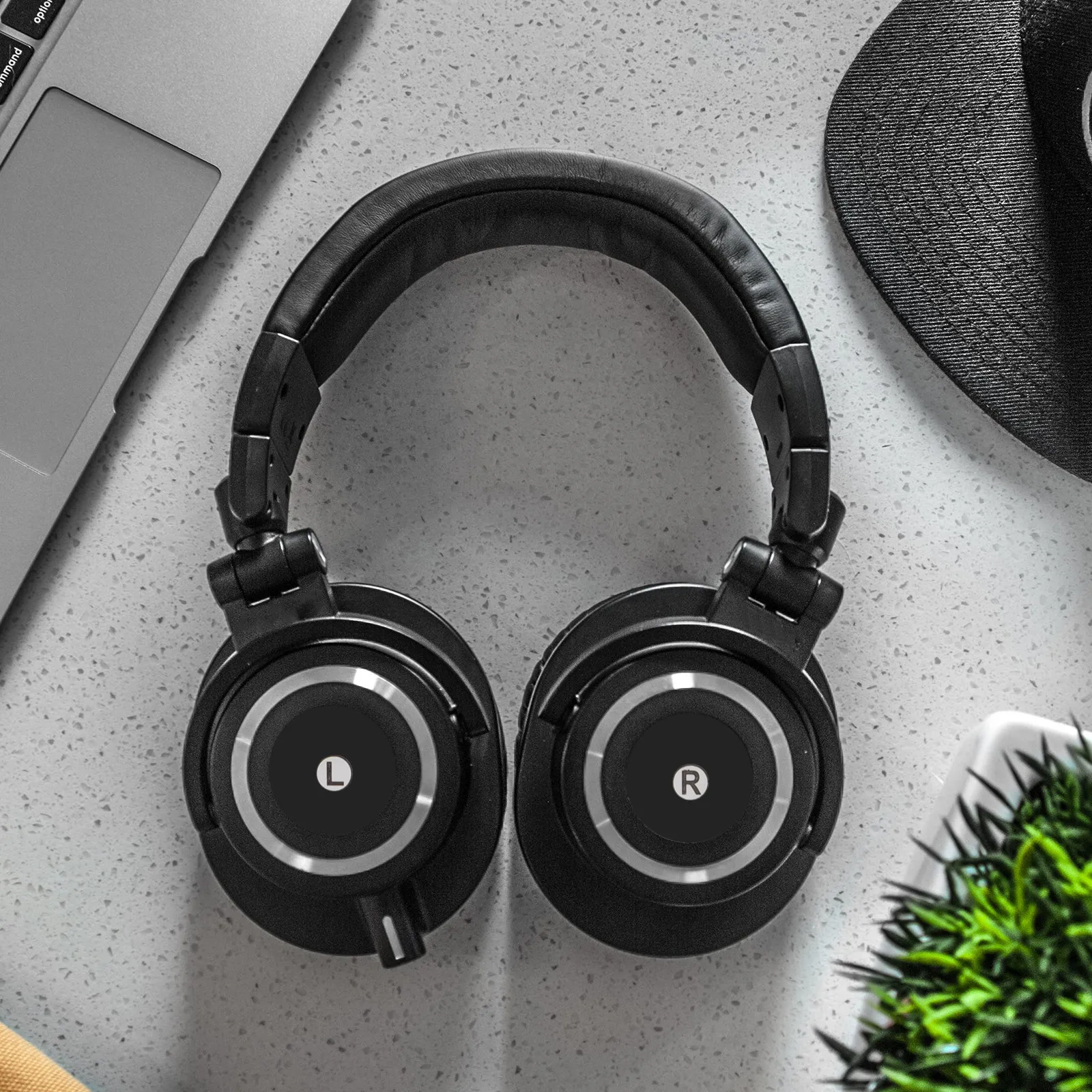 

6 Sheets Earphone Left Right Identification Stickers Round Self Adhesive Direction Labels for Clear Orientation Convenient Peel