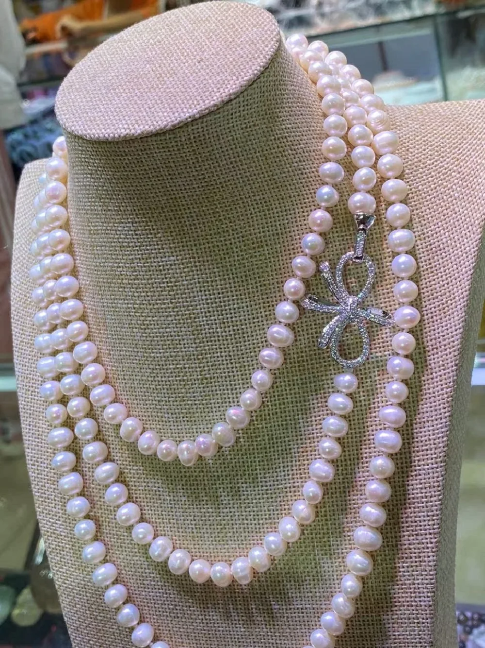 

Natural Pearl AAA8-9mm South Sea Round Pearl Long Necklace with Hu Die Buckle, Fashionable and Versatile 925s 120cm