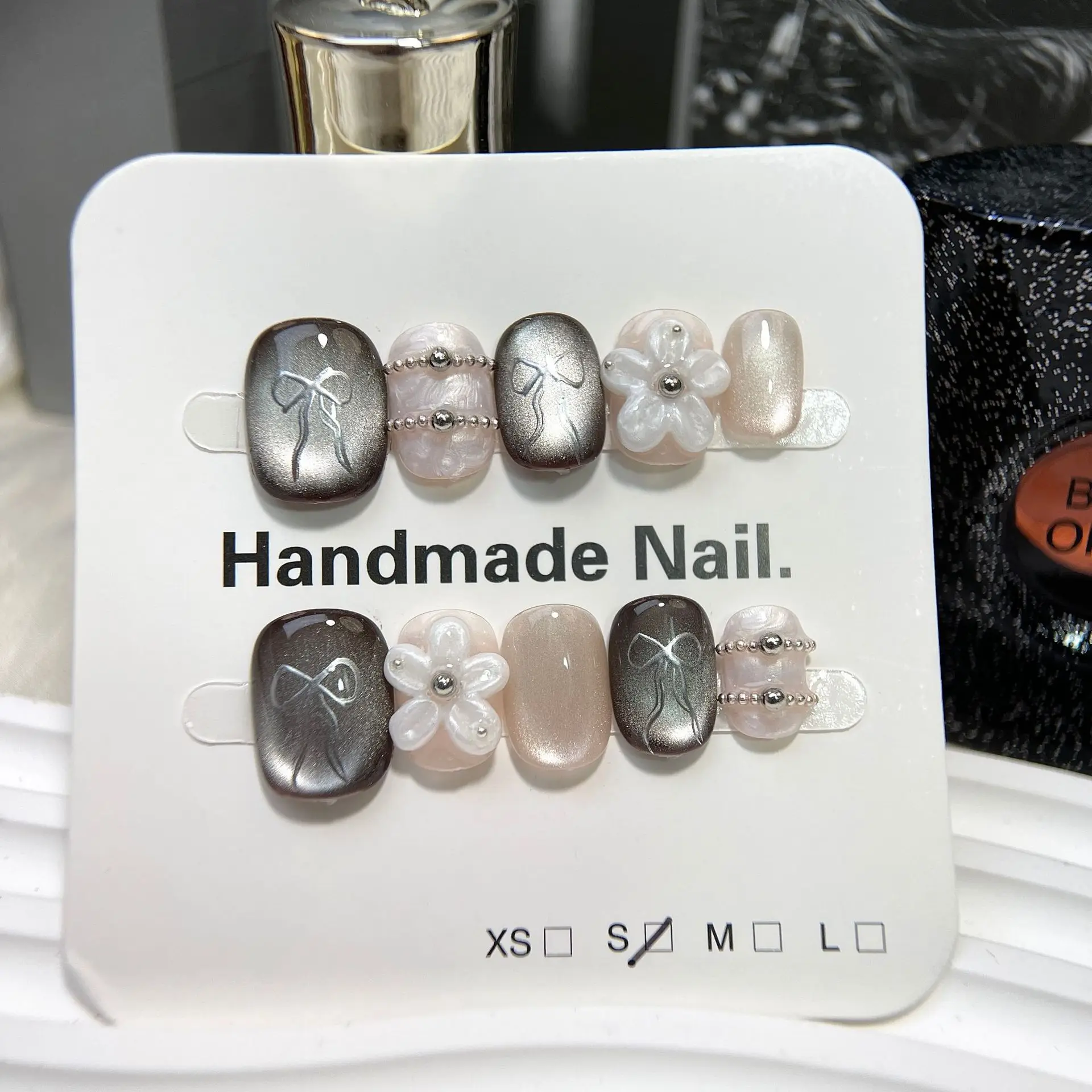 10 pièces presse à la main sur les ongles strass paillettes arc avec couverture complète florale ongles conseils pour femmes et fille amovible portable ongles