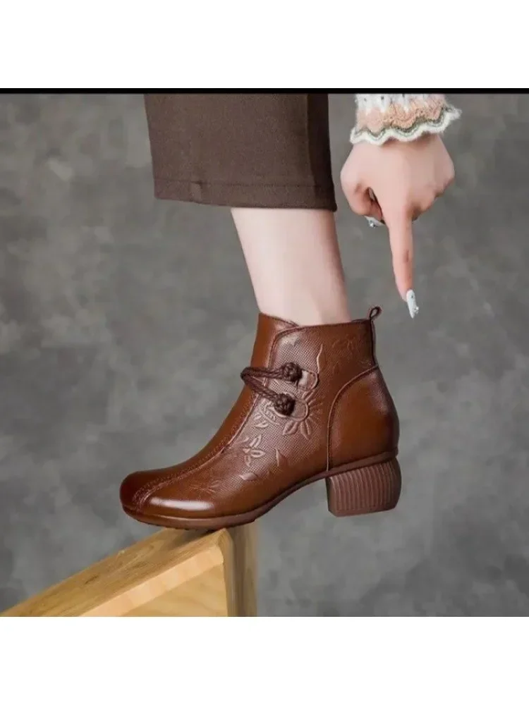 Talons hauts imprimés avec bottes courtes ajourées pour femmes confort fermeture éclair anti-dérapant imperméable Simple bottes en cuir durables 2025