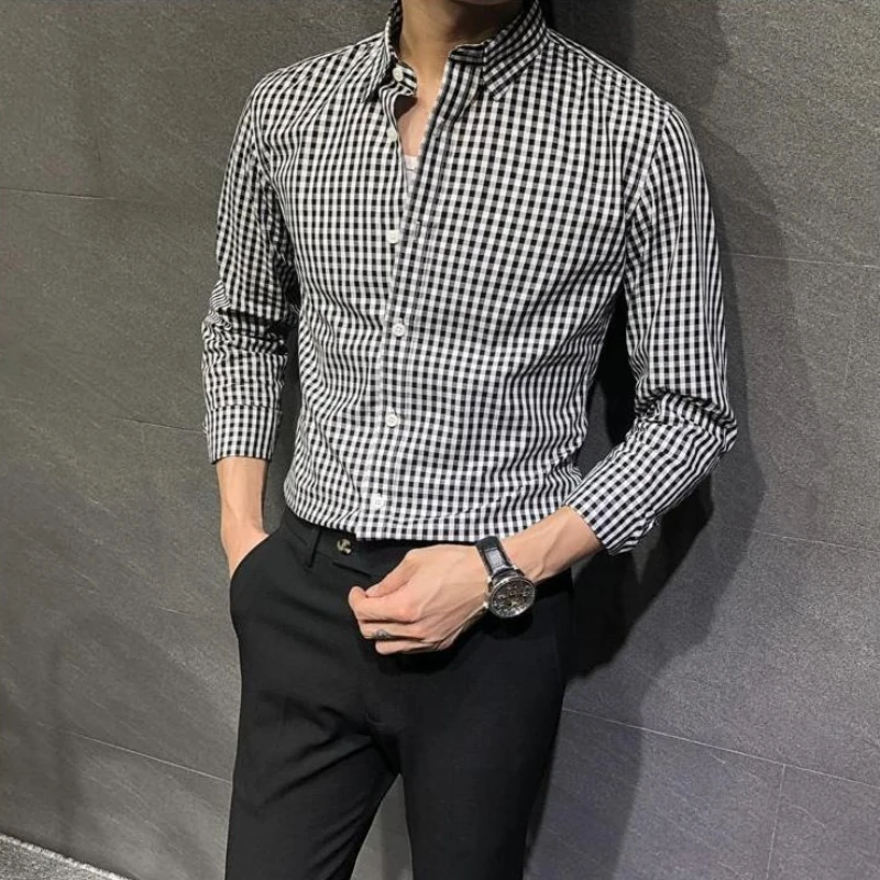 

Мужская весенняя модная черно-белая рубашка в мелкую клетку с длинным рукавом, корейский стиль, облегающий крой, универсальный топ