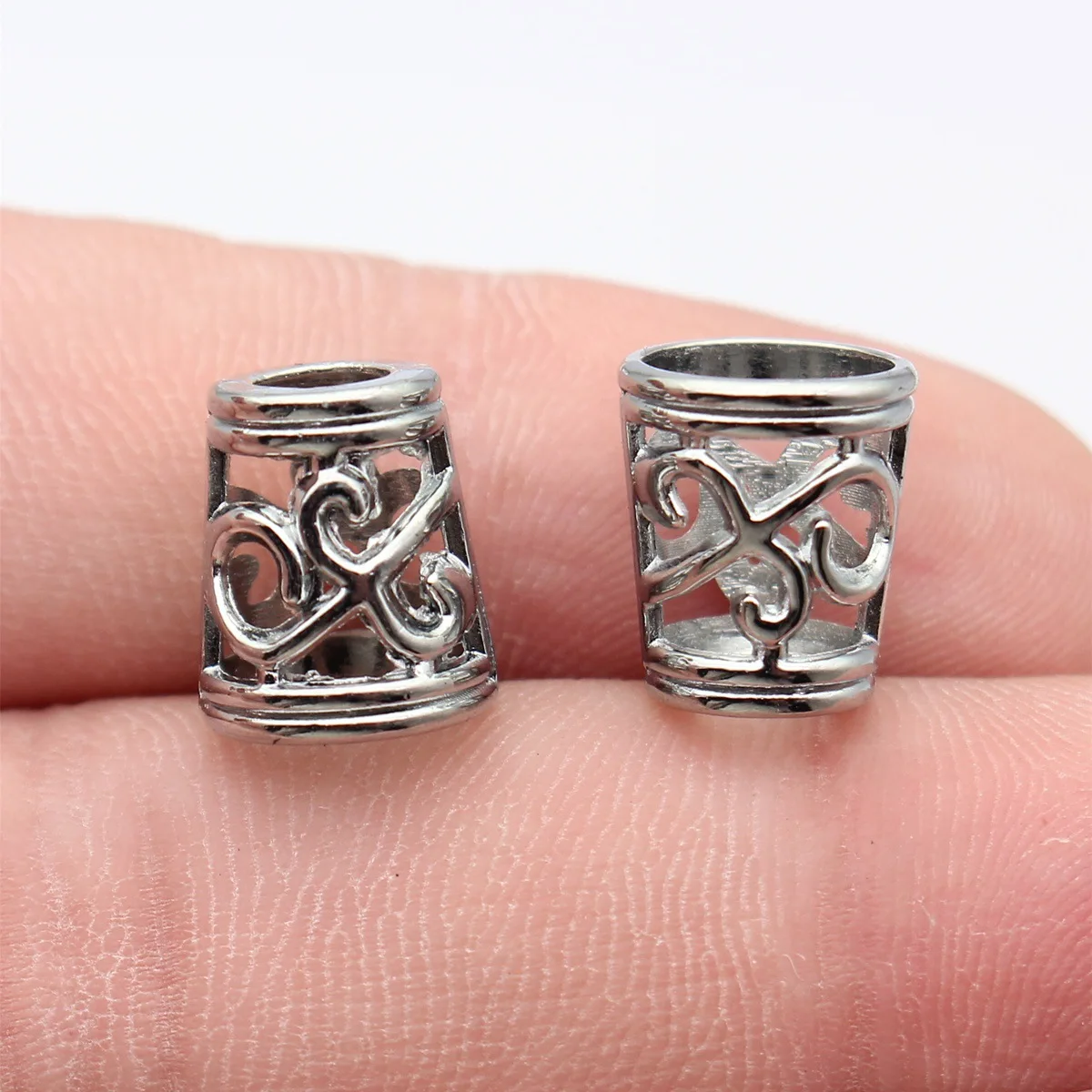40pcs 12x10x8.4mm(0.47x0.39x0.33inch) 2 Colors Hollowed-Out Tassel Cone Wholesale Jewelry Findings