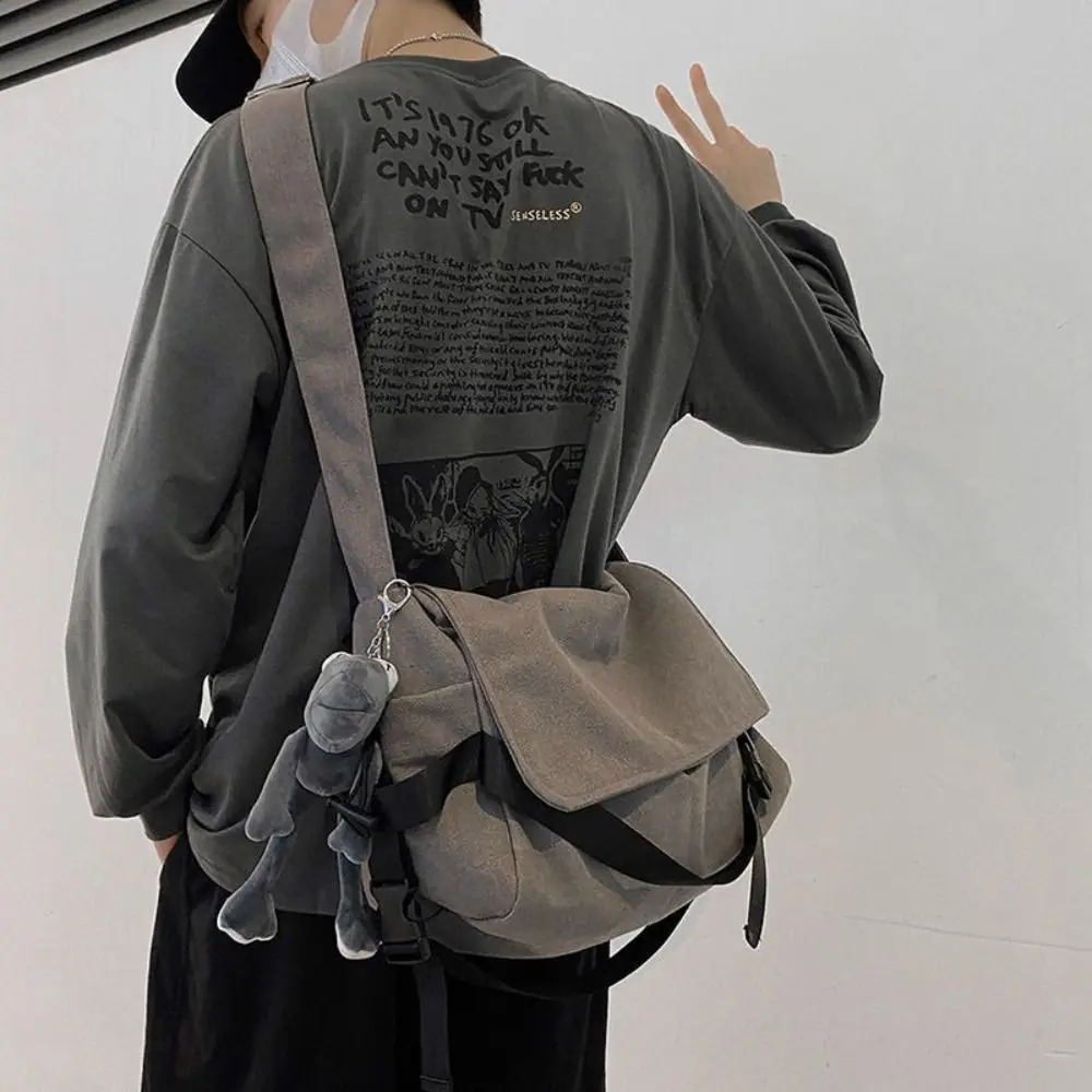 

New Trendy Large-capacity Canvas Tote Bag Versatile Frog Pendant Messenger Bag Korean Version Wear-resistant School Bag School