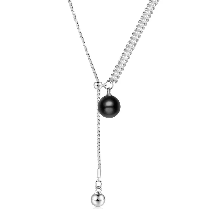 

This is a light luxury high-end collarbone chain and neck chain that can be pulled out to create a shiny long necklace
