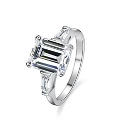 Luxury Ladies Jewelry Ring 4 Carat Emerald Moissanite 925 Sterling Silver Wedding Fashion Engagement Rings