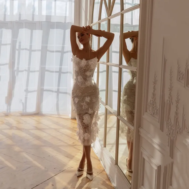 Modern Lace Appliques Mermaid Wedding Dresses Sexy Sleeveless Backless Illusion Strapless Knee-Length Bridal Gown Customized