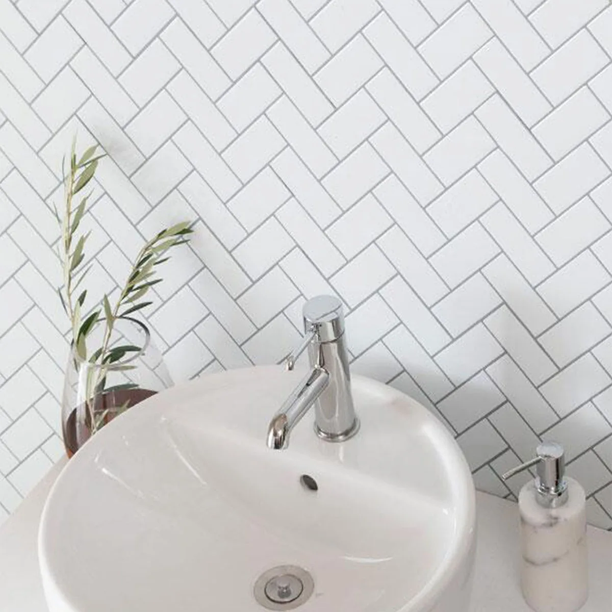5/10Sheet Stick on Self-Adhesive Tile White Peel and Stick Tiles for Kitchen and Bathroom Herringbone Peel and Stick Back Splash