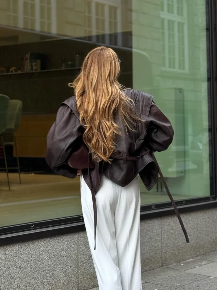 Chaqueta de cuero con cuello en V y cordones para mujer, abrigo informal de manga larga, color marrón, versátil, otoño e invierno, 2024