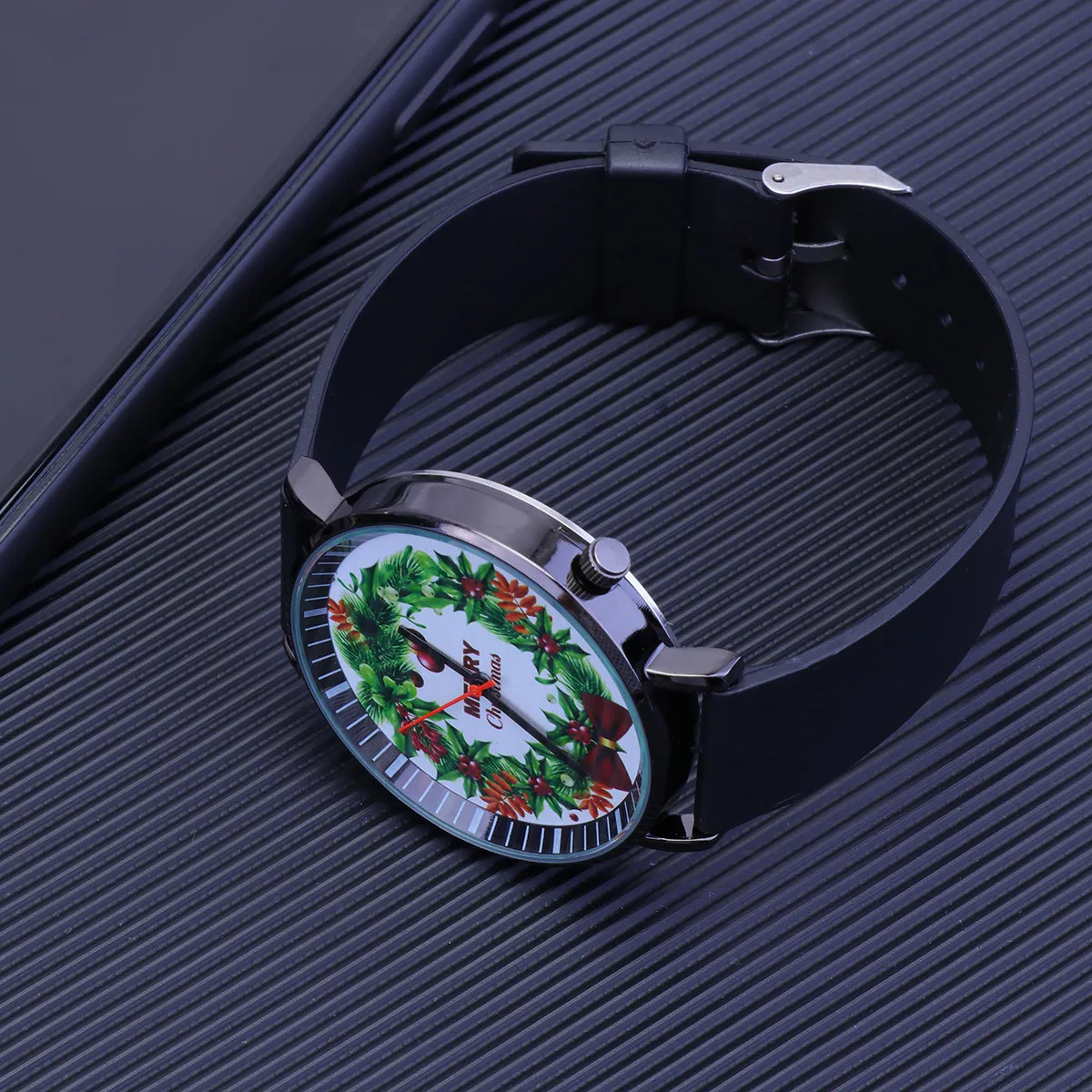 Christmas Wreath Quartz Watch Fashion Casual Lightweight Plastic Band Unisex Student Wristwatch Holiday Gift Fashion Watch