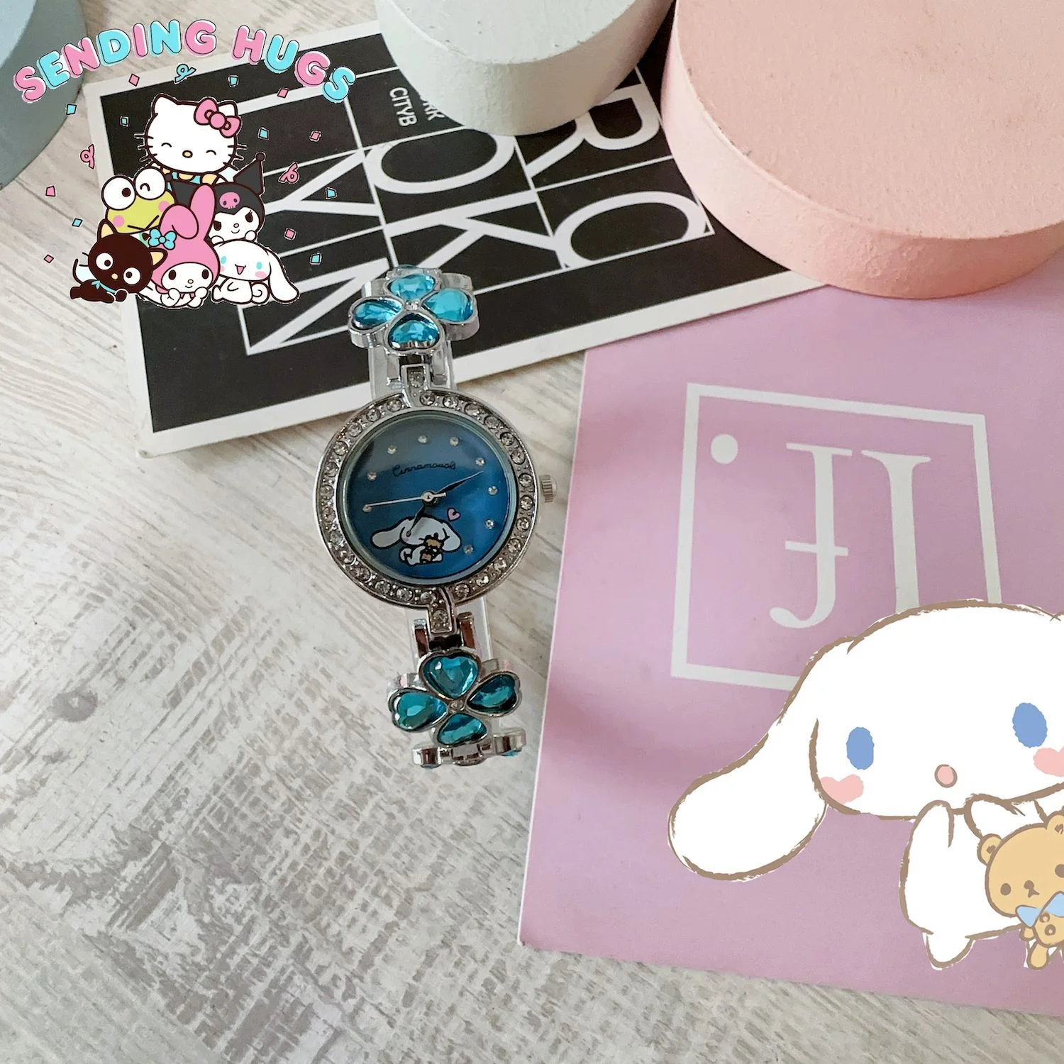 ساعة كارتون لطيفة للنساء كاجوال هدية مجوهرات ساعة نسائية هالو كيتي أربع أوراق البرسيم نقطة الماس سوار نسائي