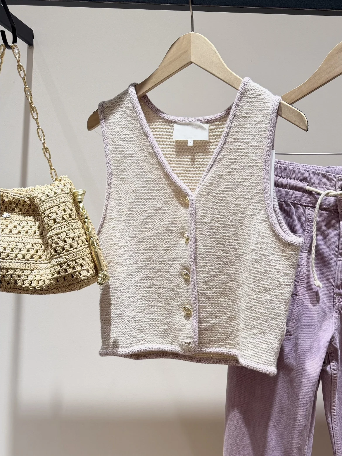 HEIDD Spring Summer Purple Edged V-Neck Sleeveless Knitted Vest Top Women's Fashion Cotton Short Length Single Button Closure