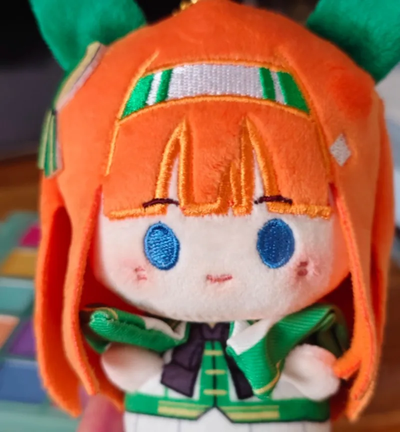 Uma Musume joli Derby Tokai Teio semaine spéciale assis Pose poupées Silence Suzuka douche de riz porte-clés en peluche poupée en peluche pendentif