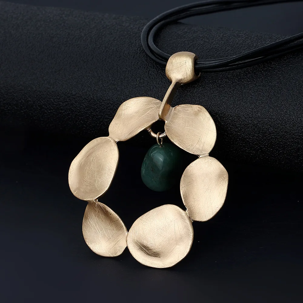 DIY accessories exclusive supply for European, American and foreign trade popular women's collarbone chain flower-shaped jew