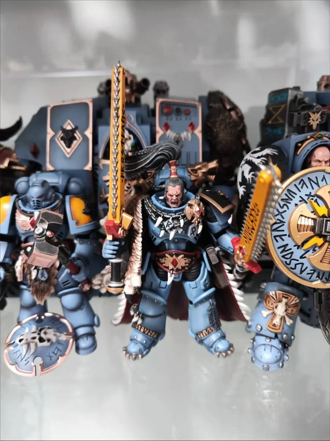 

JOYTOY 1/18 Warhammer 40K Space Wolves Ragnar Blackmann, версия для повторного выпуска, аниме, экшн-фигурки, модель, коллекция игрушек, подарки для мальчиков