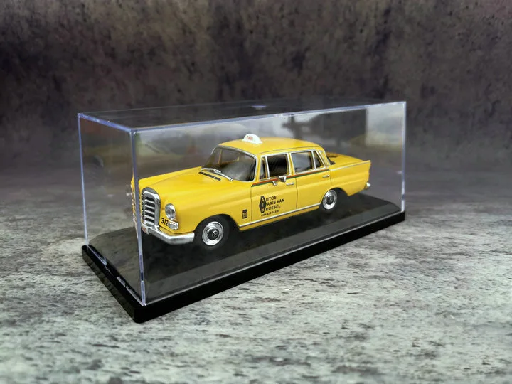 Special Offer 1/43 200D Taxi Model Classic Car Model  Alloy simulation finished product model