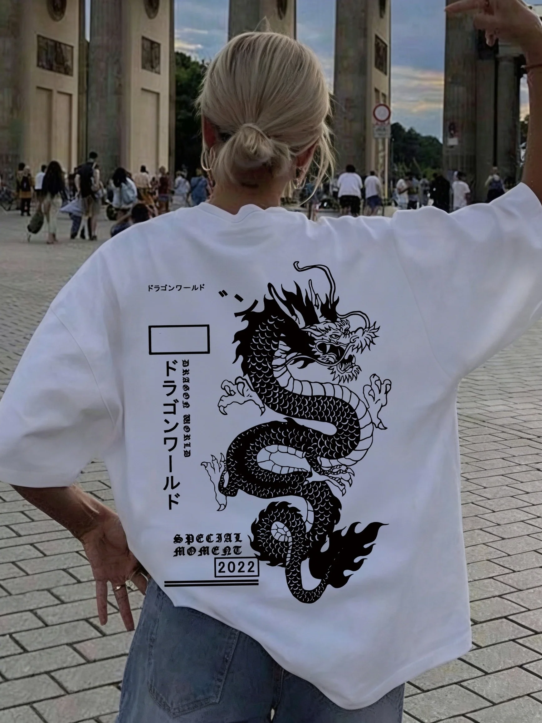 Summer Women's T Shirt Streetwear Anime Japanese Dragon Graphic Men Tee Oversized Novelty Vintage Casual Trendy Top Clothing
