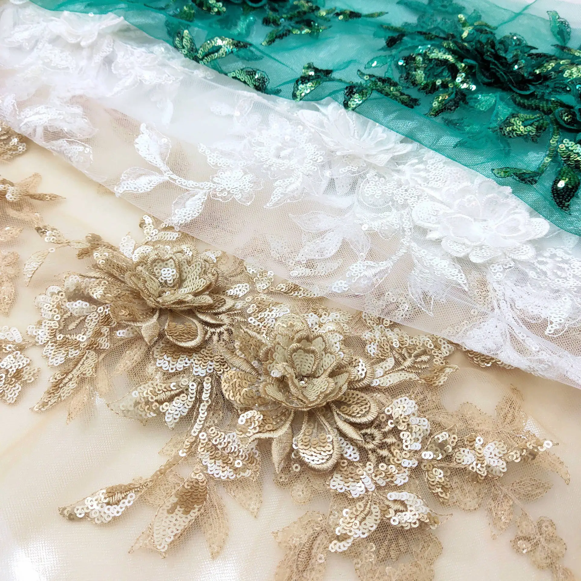Multi-Color Sequined 3D Embroidered Lace Appliqued DIY Kits for Clothing Embellishment Lace Trims Fabric Patches Accessories