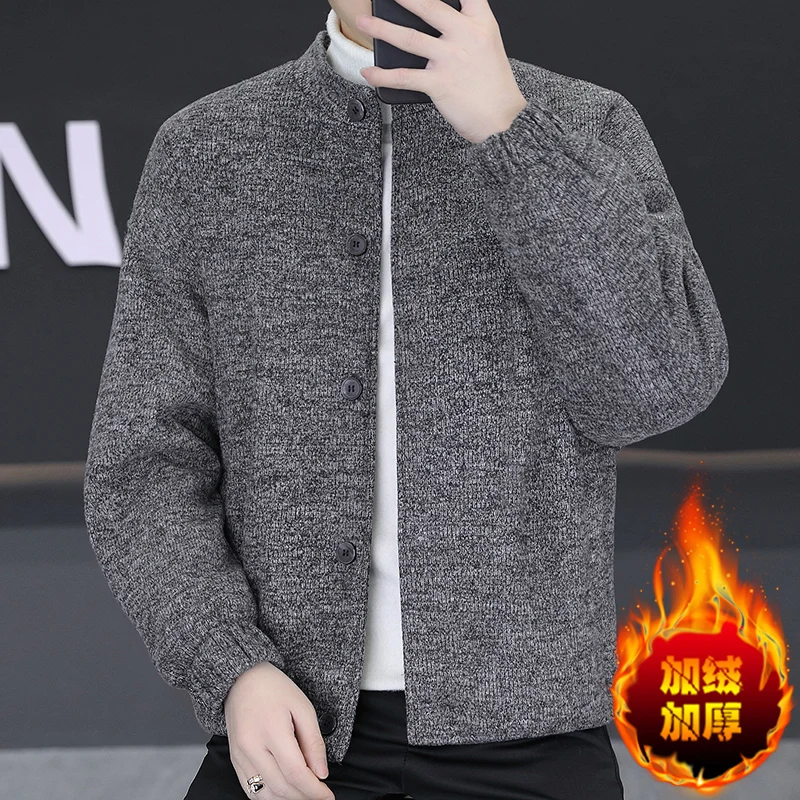 

Новый мужской воротник-стойка на осень и зиму — это модная и универсальная повседневная однотонная куртка в корейском стиле.