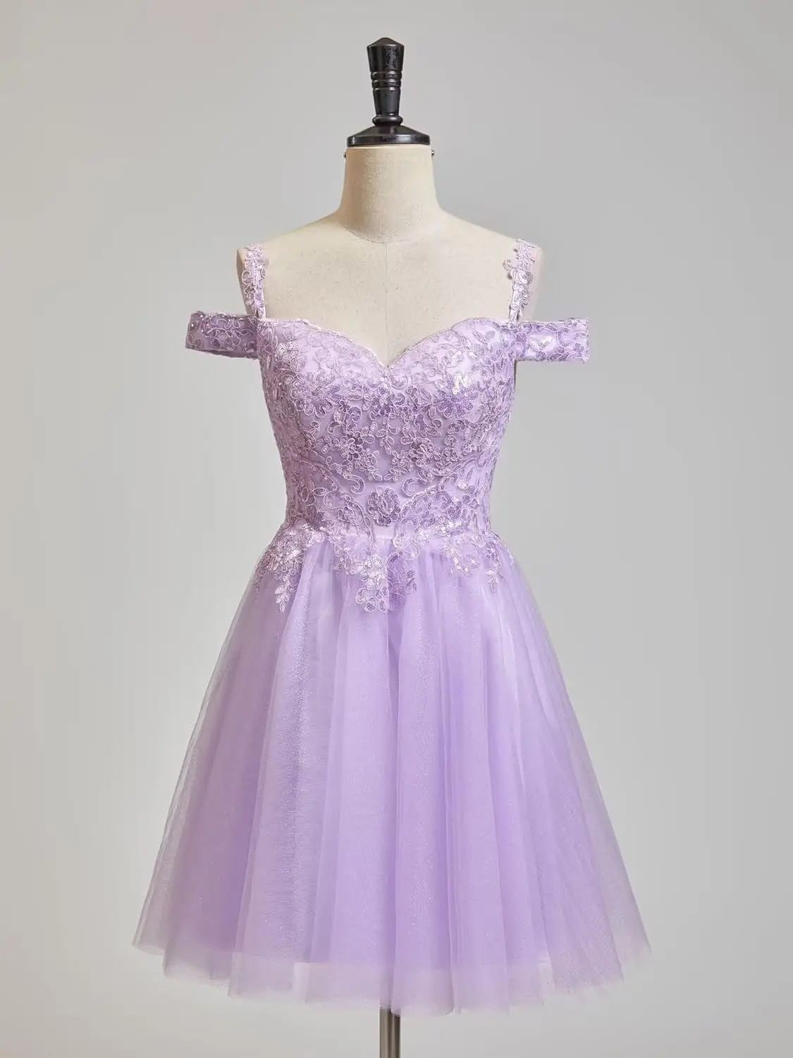 Abiti da ritorno a casa con applicazioni in pizzo scintillante Spalla fredda Tulle Abiti da cocktail corti con perline Abiti da festa aperti sul retroLinea