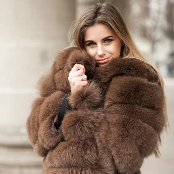 

Флисовая женская зимняя куртка из норкового меха, модная коричневая женская верхняя одежда с длинными рукавами из искусственного меха, длинная женская шуба из эко меха с напуском
