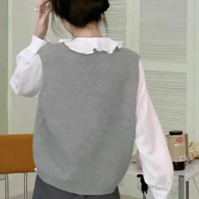 

New Autumn Style Gentle Style V-neck Design Niche Knitted Vest Women's Striped Versatile Fashion Vest