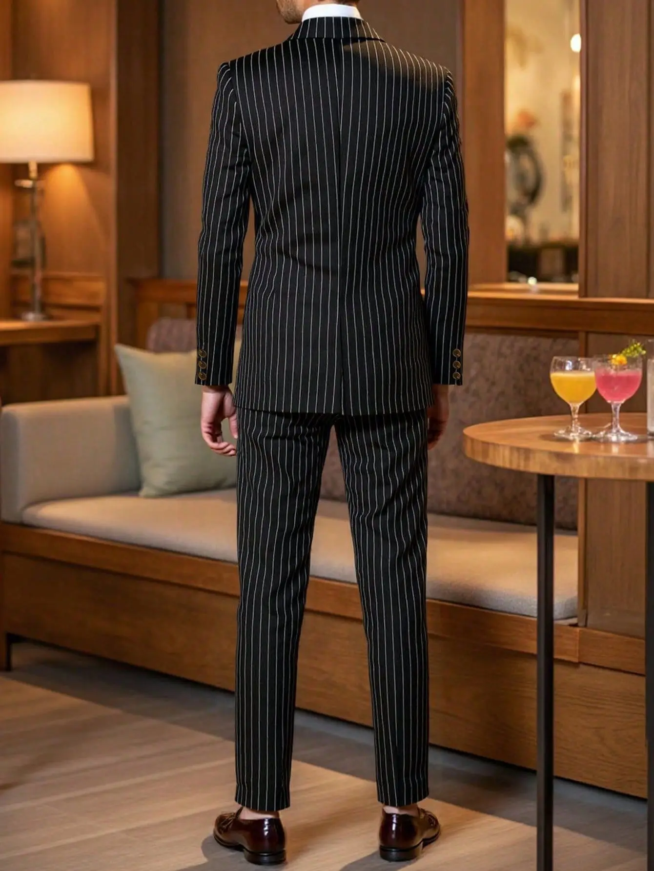 مزدوجة الصدر الأسود مخطط 2 قطعة مجموعات شهم الرجال الدعاوى البدلات الرسمية لحفل الزفاف حفلة موسيقية سترة السراويل الزي للذكور