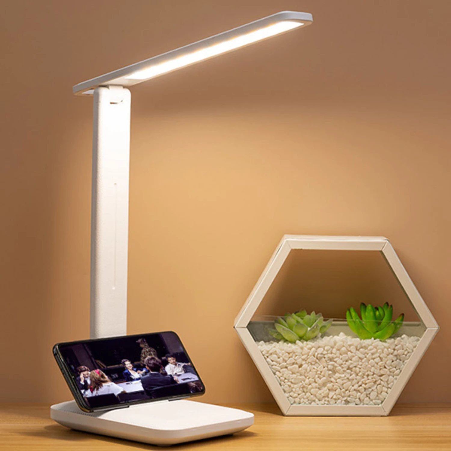 Adjustable LED Desk Light, Eye Protection Table Lamp, USB Rechargeable Reading Lamp, 3 Dimmable Colors