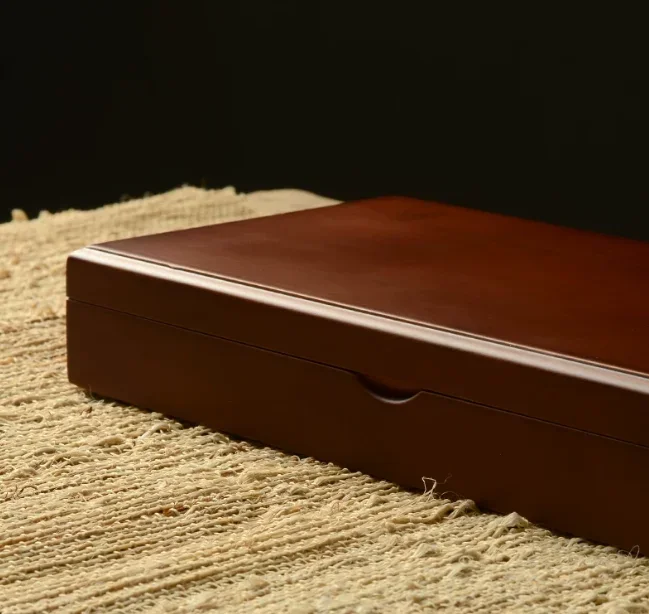 Vintage Wooden Treasure Box with Brass Latch, Wood Pen Tray Desktop Organizer for Coins Keys Office Storage 25x13cm