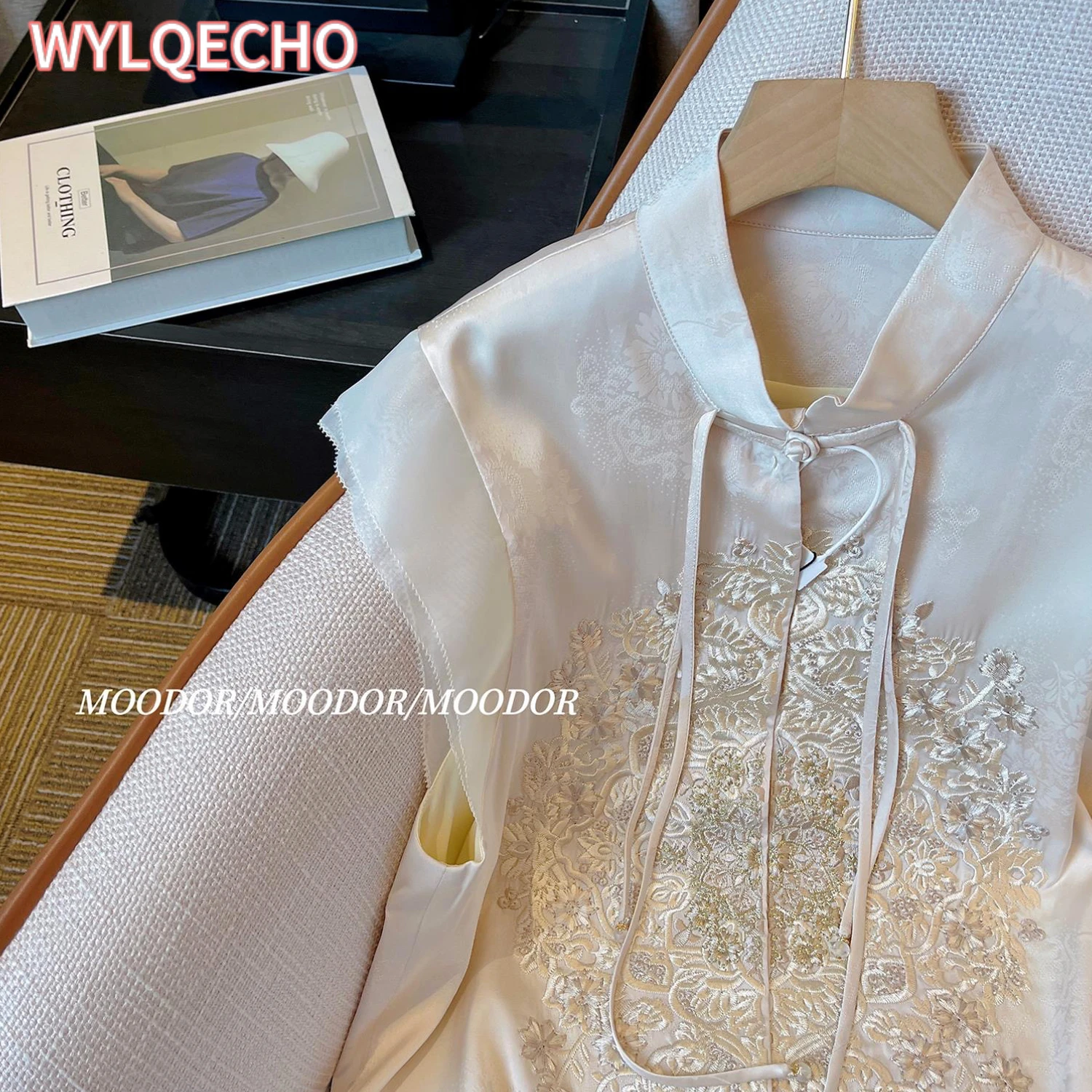 New Chinese Style Vest Top Women Casual Sleeveless Hanfu Clothes Vintage Embroider Waistcoats Outerwear Summer New Qipao Tops