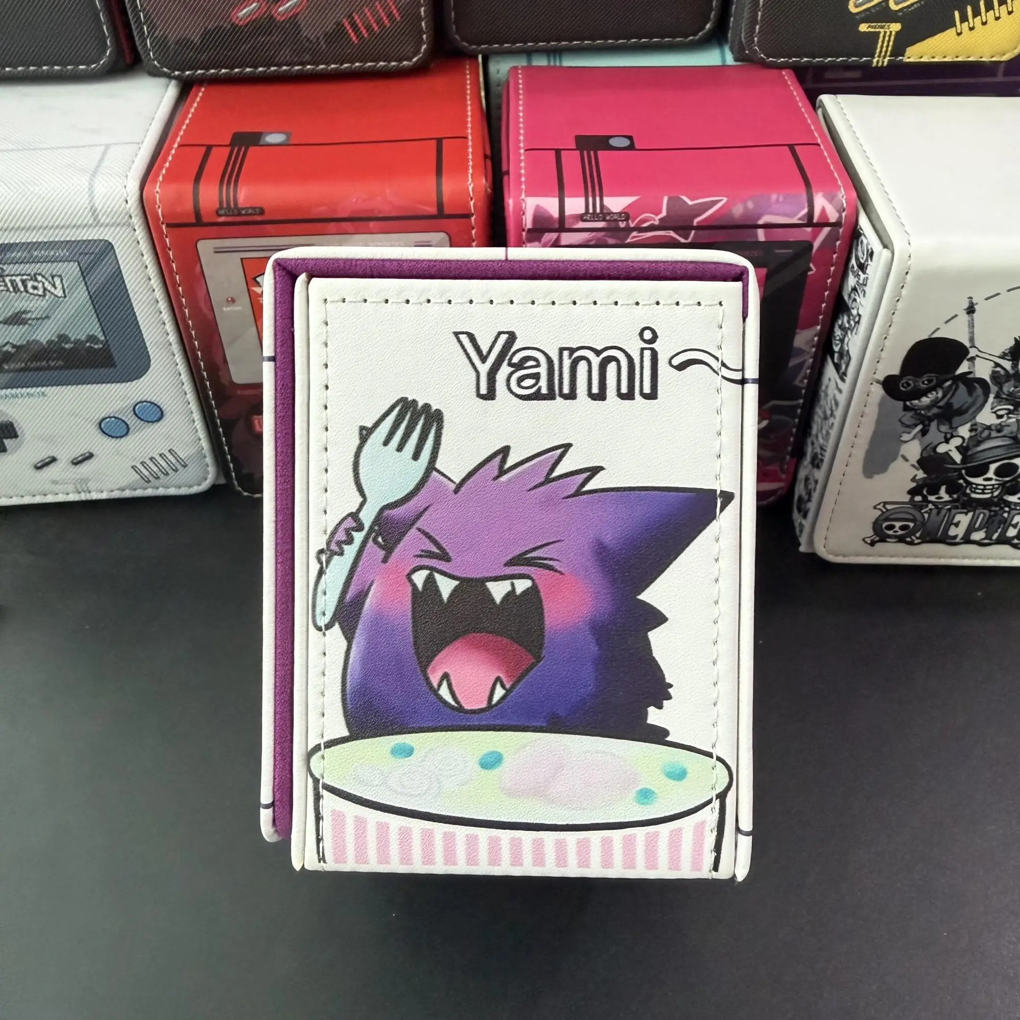 لتقوم بها بنفسك Ptcg Gengar صندوق تخزين بطاقات لطيف Ws Opcg Ptcg Gengar لذيذ كوب المعكرونة الجلود الراقية صندوق تخزين البطاقات دمى هدايا #3
