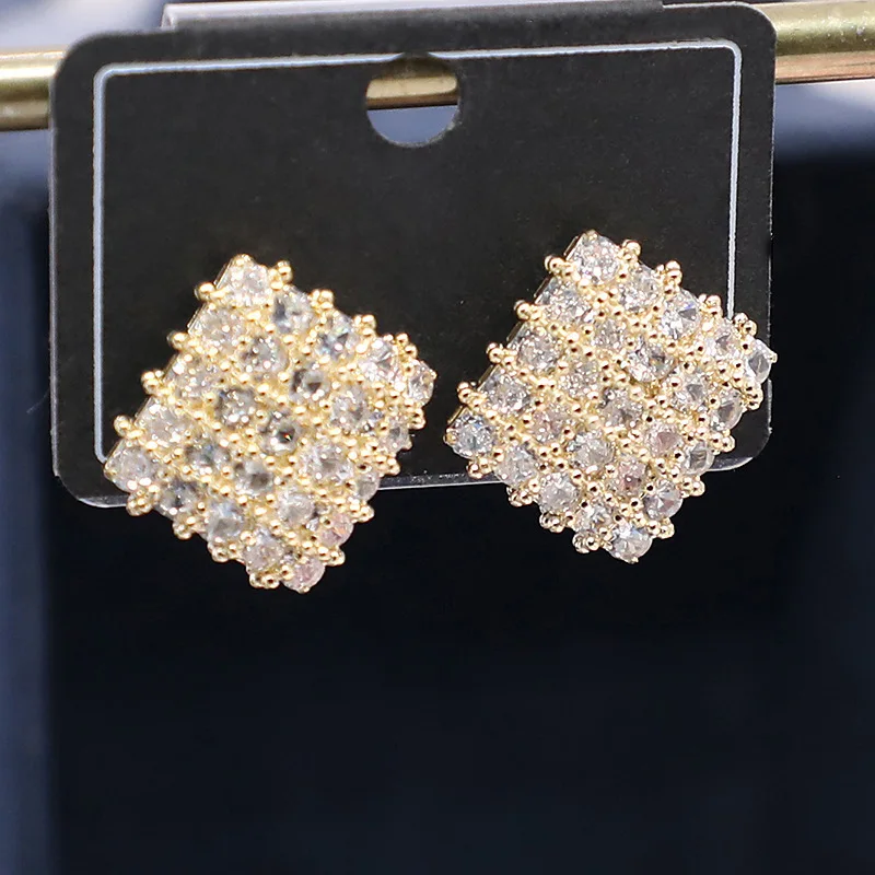 Sparkling Cubic Zirconia Earrings Women Men Luxury Classic Square Shaped Piercing Ear Stud Daily Wearable Jewelry KDE246