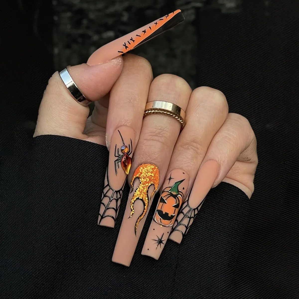 24pcs/1box Halloween False Nails Spider Pumpkin Rhinestone Style Extended Rectangular Press-on Nail Tips Suitable for Festivals