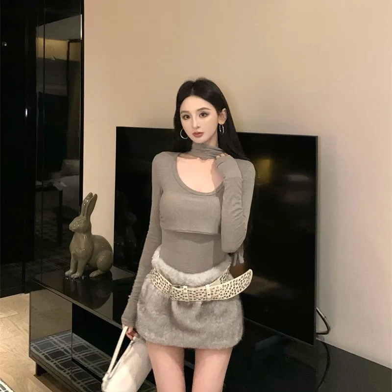 

Slim Fit T-Shirt And Furry Skirt Set Women's Fashionable Autumn Winter Outfit Long Sleeve Commute Style for Young Adults