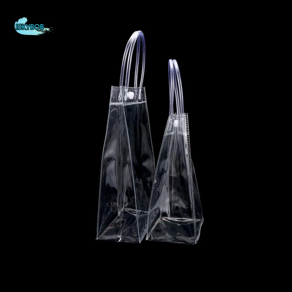 

Прозрачная экологичная сумка-тоут из ПВХ с удобными ручками и застежкой-кнопкой