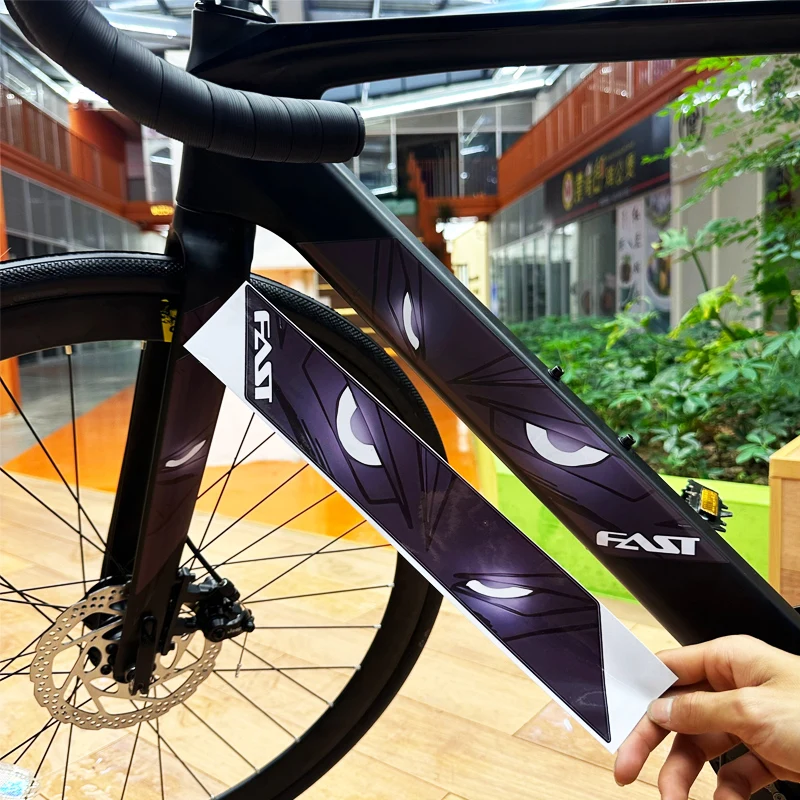 

Набор из 4 наклеек для верховой езды, аниме, наклейка на шоссейный велосипед, наклонная трубка, два + наклейка на переднюю вилку, консилер, наклейка для верховой езды, само...