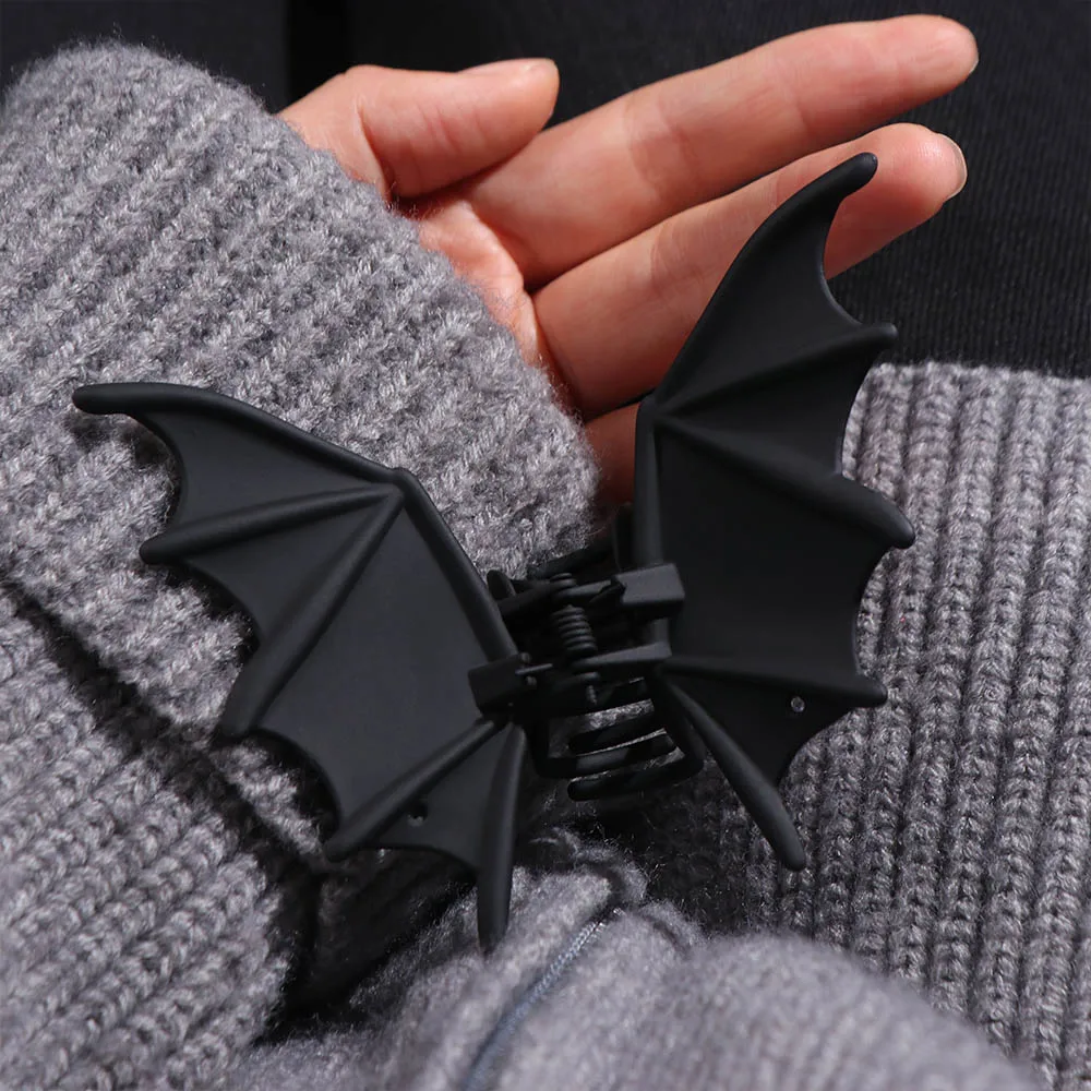Cute Gothic Halloween Hair Claw Alloy Matte Black Bat Wings Ponytail Holder Cosplay Headdress Shark Clip Gift view 4