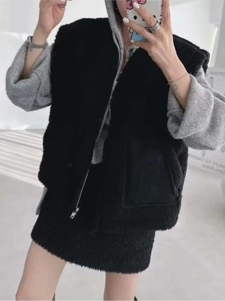 Winter New Warm Thickened Lamb Fur Integrated Women's Vest Padded Fleece Standing Collar Korean Outerwear Sleeveless Jacket