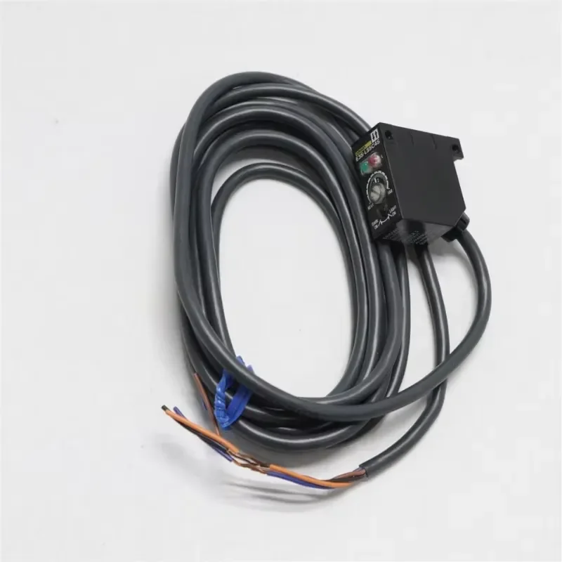 New Cheap E3S-LS5C4S Automation Products Programmable Logic PLC Controller