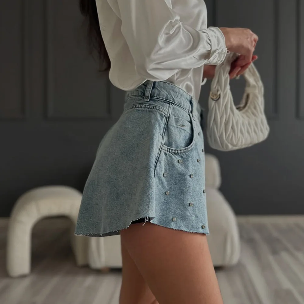 Pantalones cortos vaqueros de estilo callejero americano con diamantes, pantalones vaqueros holgados de cintura alta a la moda con borde crudo para mujer, pantalones cortos Vintage de verano que combinan con todo