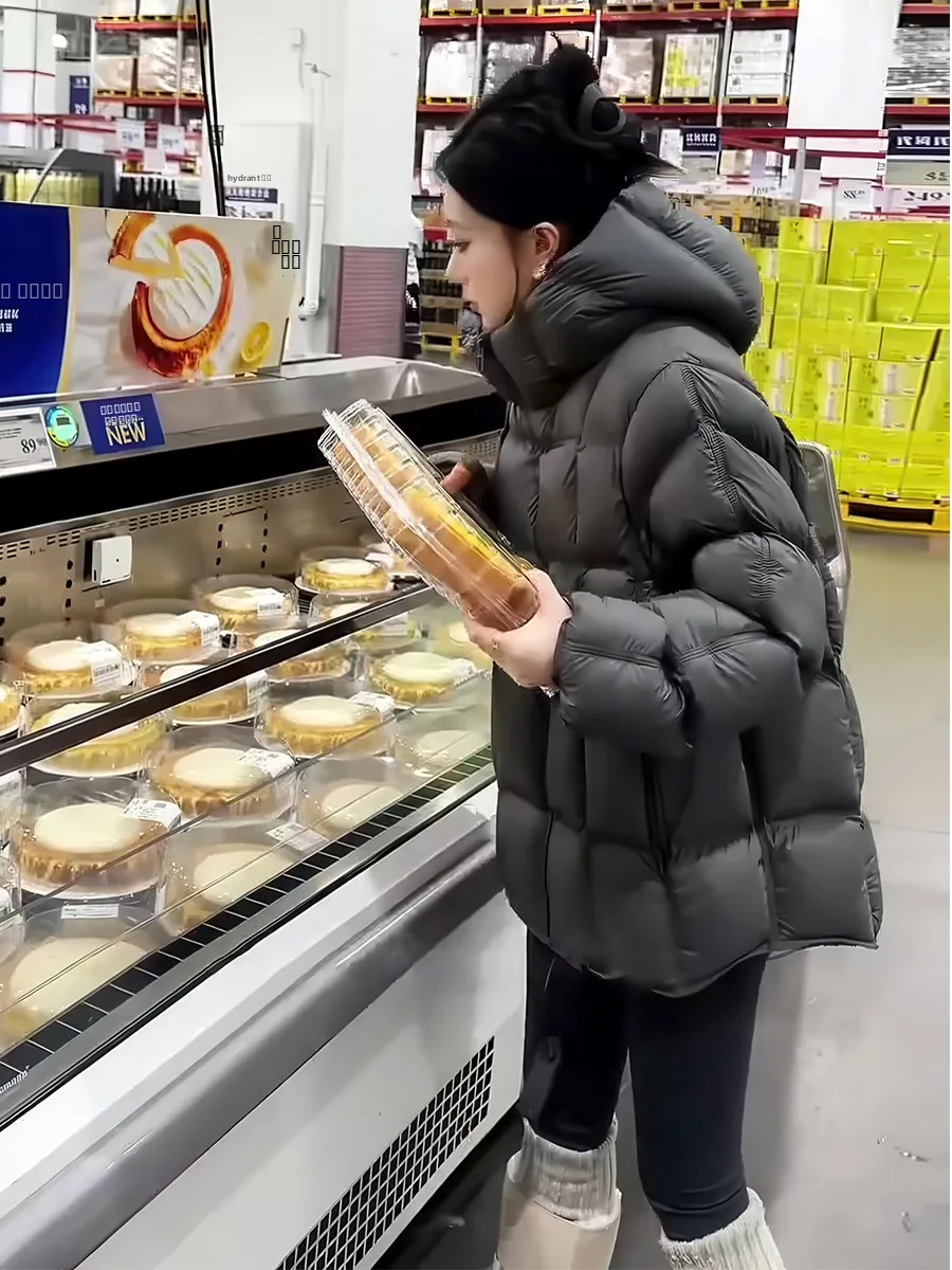 

Женская утепленная белая пуховая куртка-пуховик свободного кроя с длинными рукавами, на молнии, с капюшоном, для повседневной носки