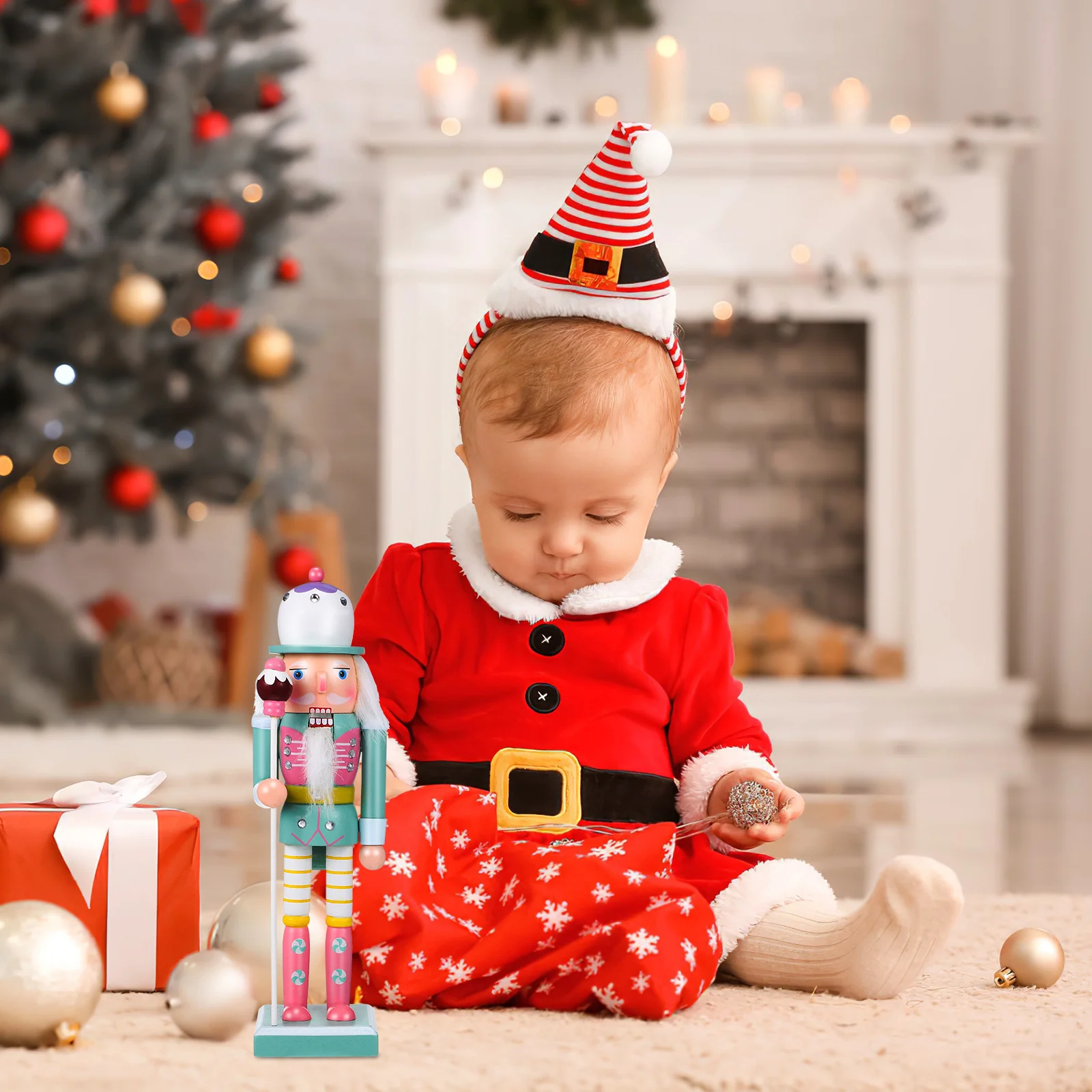 

1pcs Wooden Nutcracker Soldier Ornament Christmas Decoration Lifelike Craft Nutcracker Small Office Table Decor