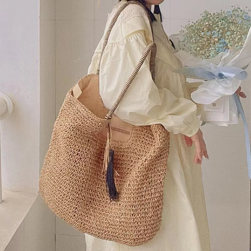 2024 New Solid Color Woven Bag Casual Beach Bags Large Capacity Tote Bag Tassel Bags Versatile Fashion Designer Bags