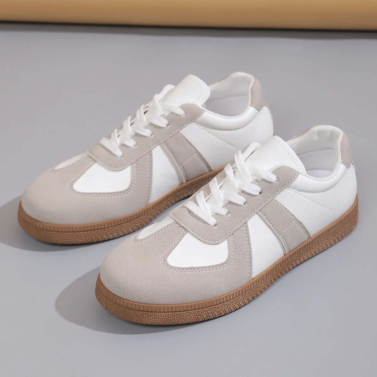 البوب المرأة أحذية رياضية كاجوال في الهواء الطلق حذاء مسطح مريح 2025 ربيع جديد لينة وحيد المشي أحذية الإناث موضة منخفضة أعلى الرياضة Sho