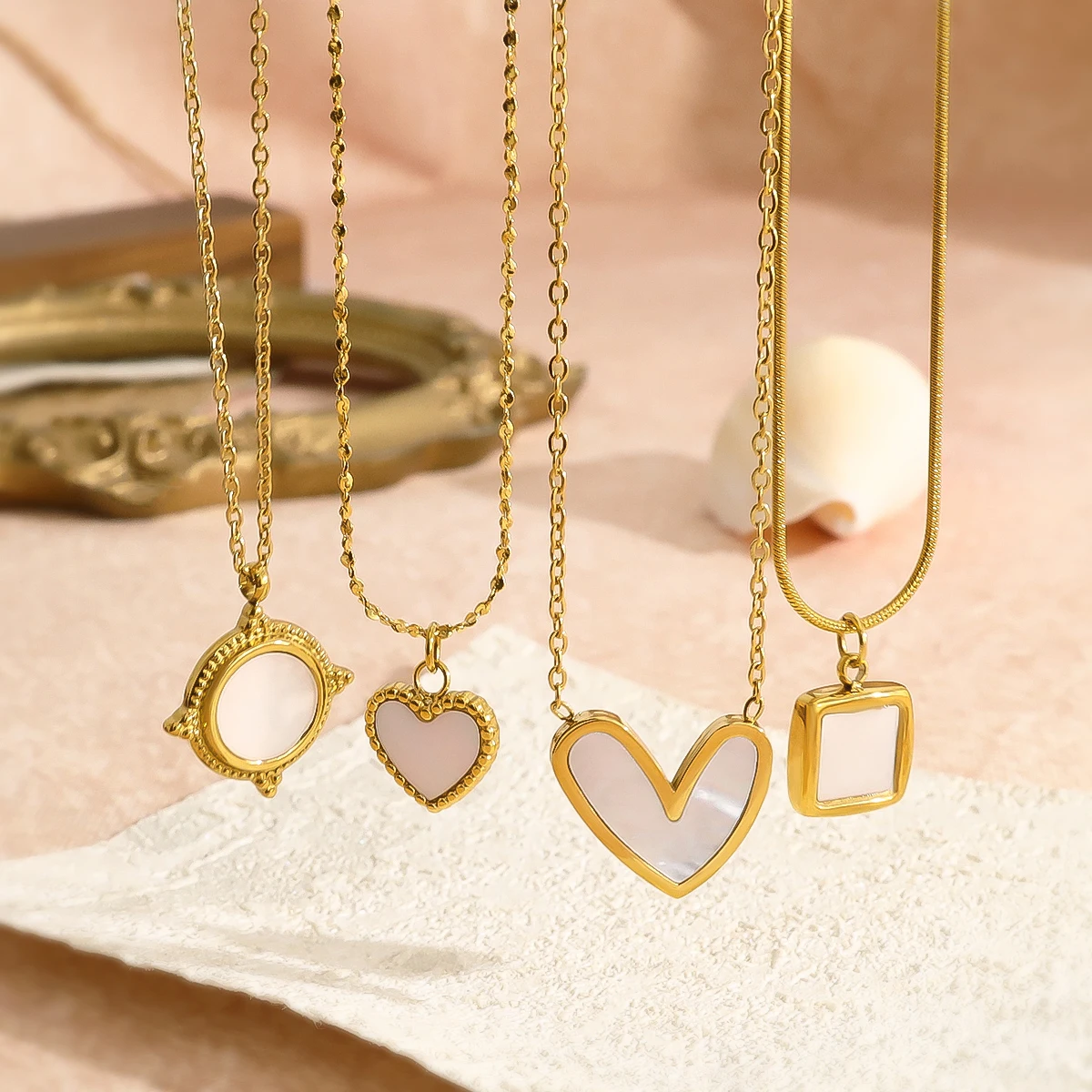 

WILD & FREE Trendy White Shell Heart Pendant Necklaces for Women 18K Gold Plated Stainless Steel Chain Waterproof Jewelry